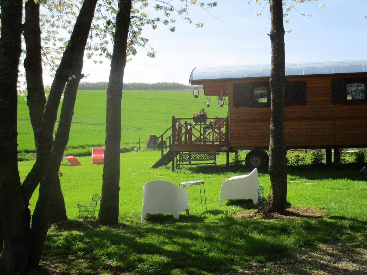 Roulotte Panoramique Du Moulin Bed and Breakfast Châtillon-sur-Marne Εξωτερικό φωτογραφία
